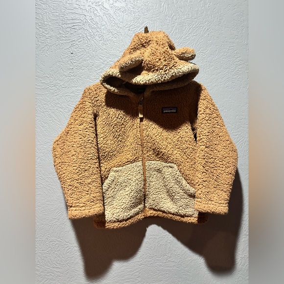 Patagonia Other - Patagonia fuzzy friends Sherpa jacket size 2T